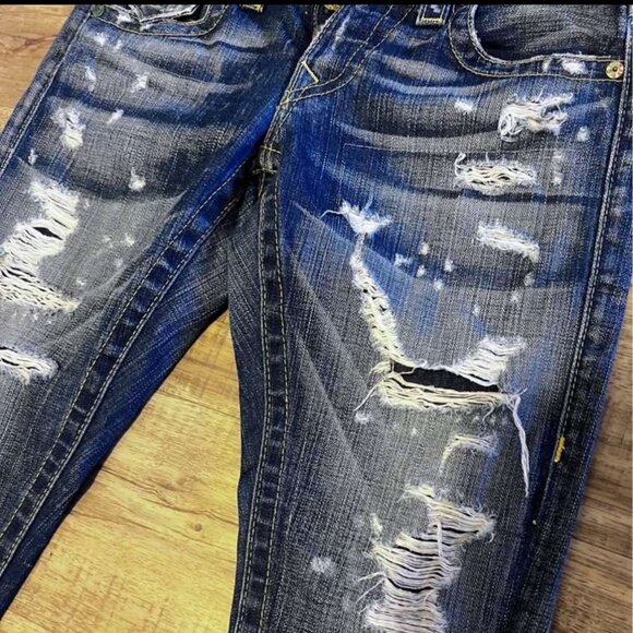 Skulls and roses True Religion Jeans - Picture 3 of 7